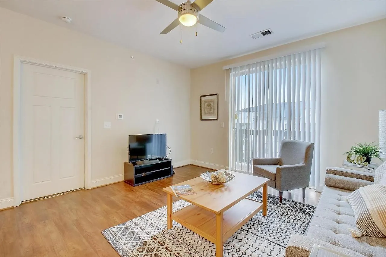 Frontdesk Plaza Midwood Apts Charlotte, Nc Apartment