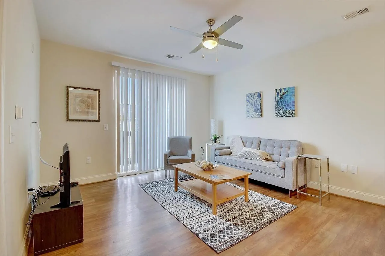 Frontdesk Plaza Midwood Apts Charlotte, Nc Apartment