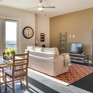  Apartment Uptown 1 Bedroom Apt With Balcony By Frontdesk