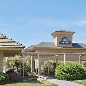Motel Days By Wyndham Charlotte/woodlawn Near Carowinds, Charlotte